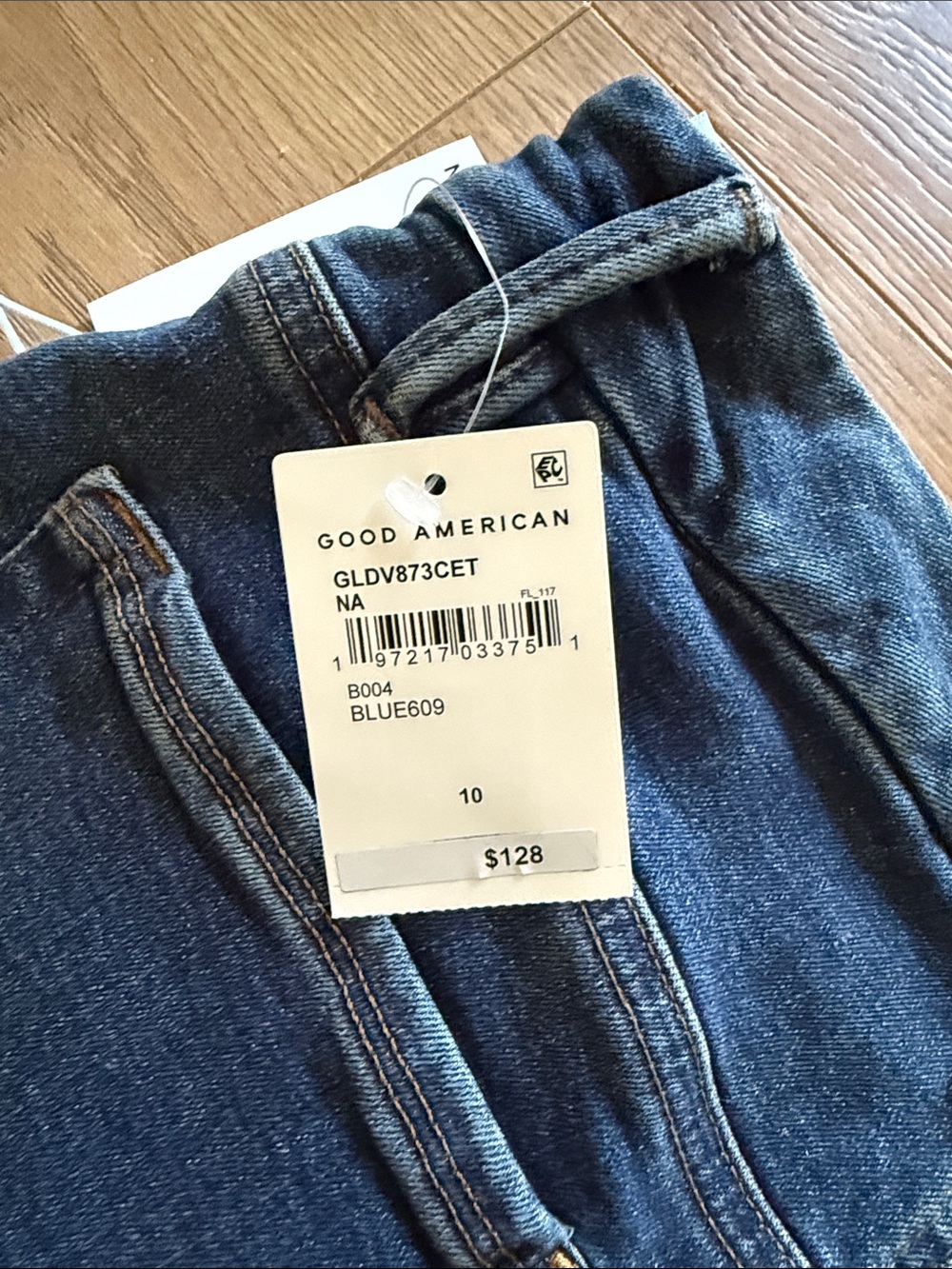 Good American Good Legs Skinny Jeans - Picture 3 of 3